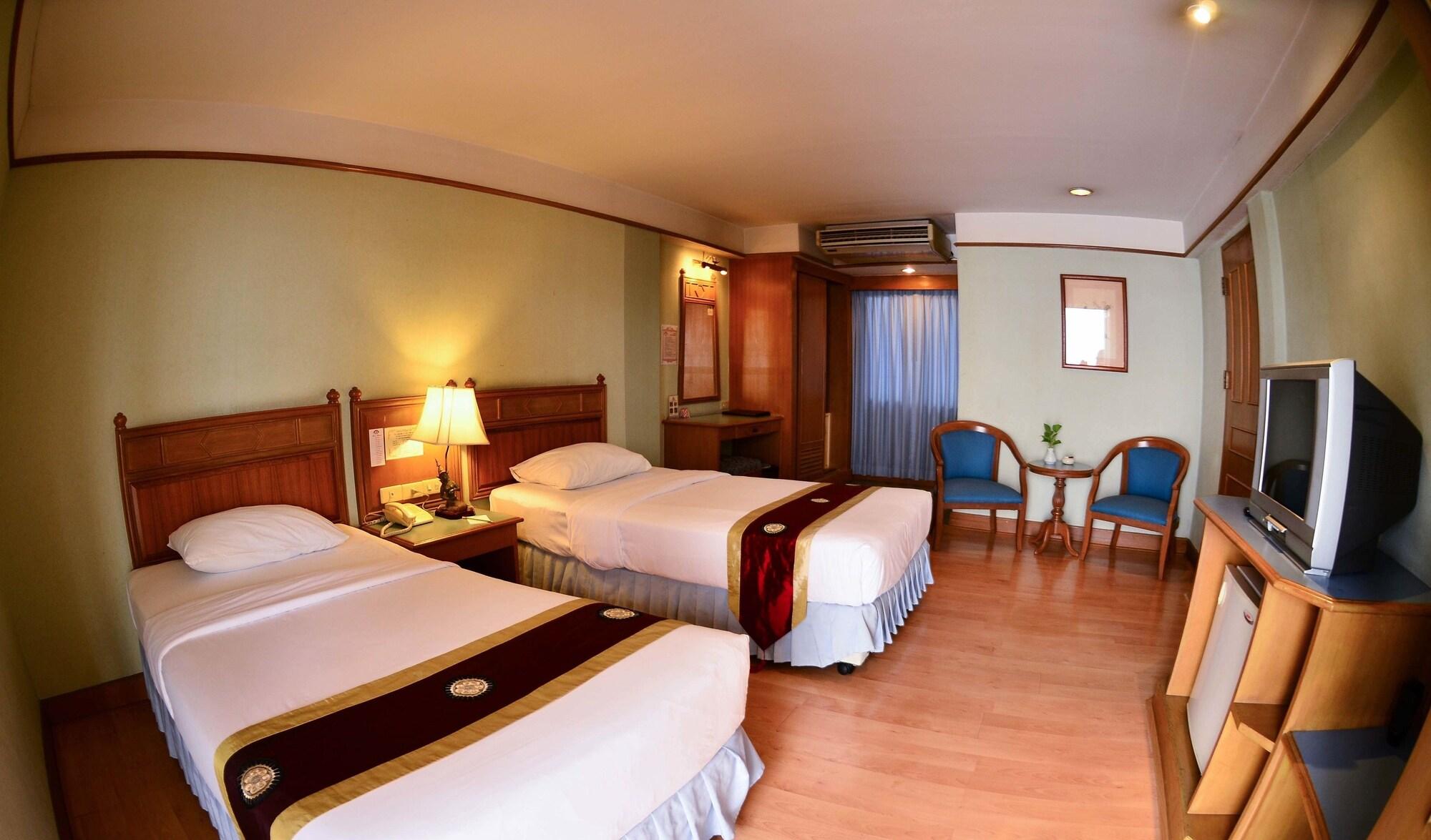 Silom Village Inn Bangkok Luaran gambar