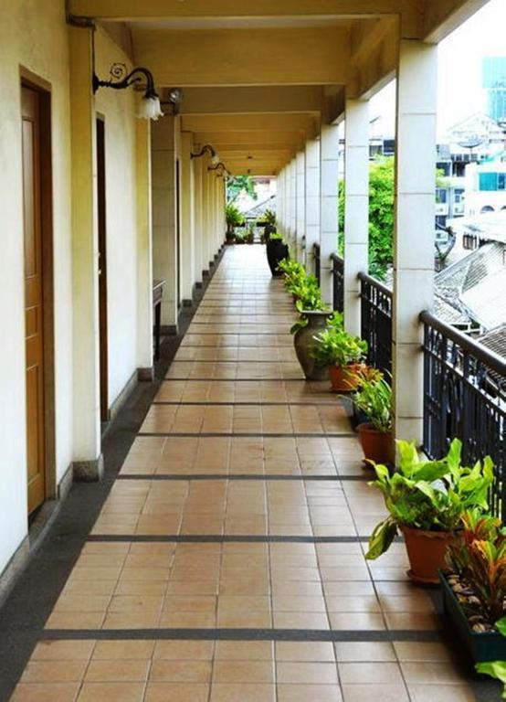 Silom Village Inn Bangkok Bilik gambar