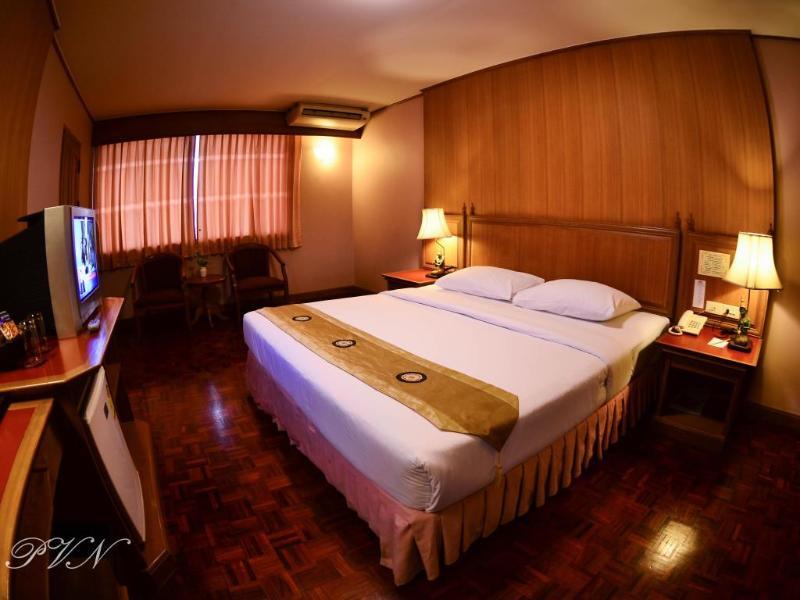 Silom Village Inn Bangkok Luaran gambar