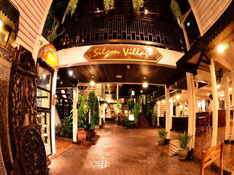 Silom Village Inn Bangkok Luaran gambar
