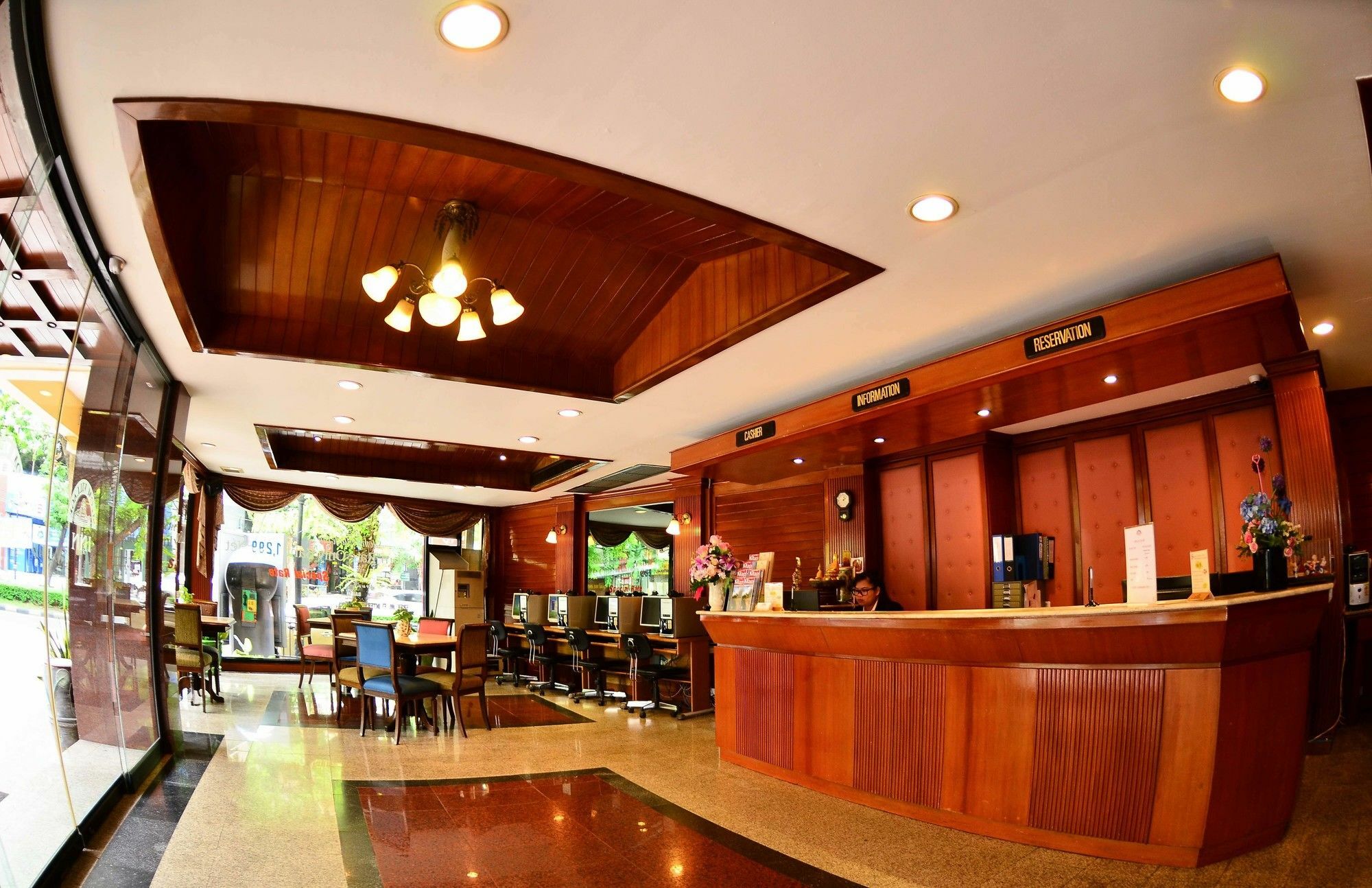 Silom Village Inn Bangkok Luaran gambar